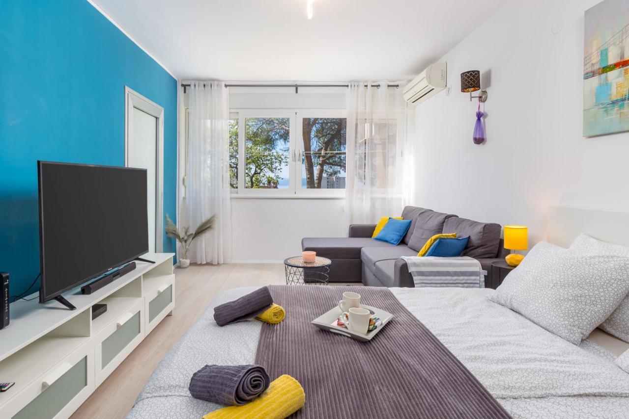 Sunny Studio Apartment With Balcony Риека Экстерьер фото